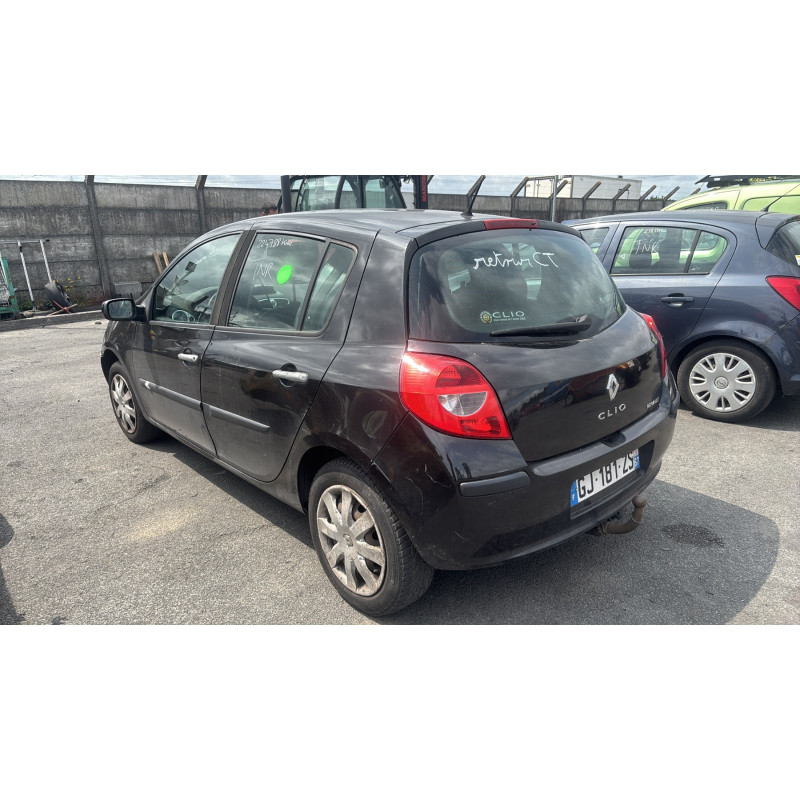 Aile avant gauche RENAULT CLIO 3 Photo n°8