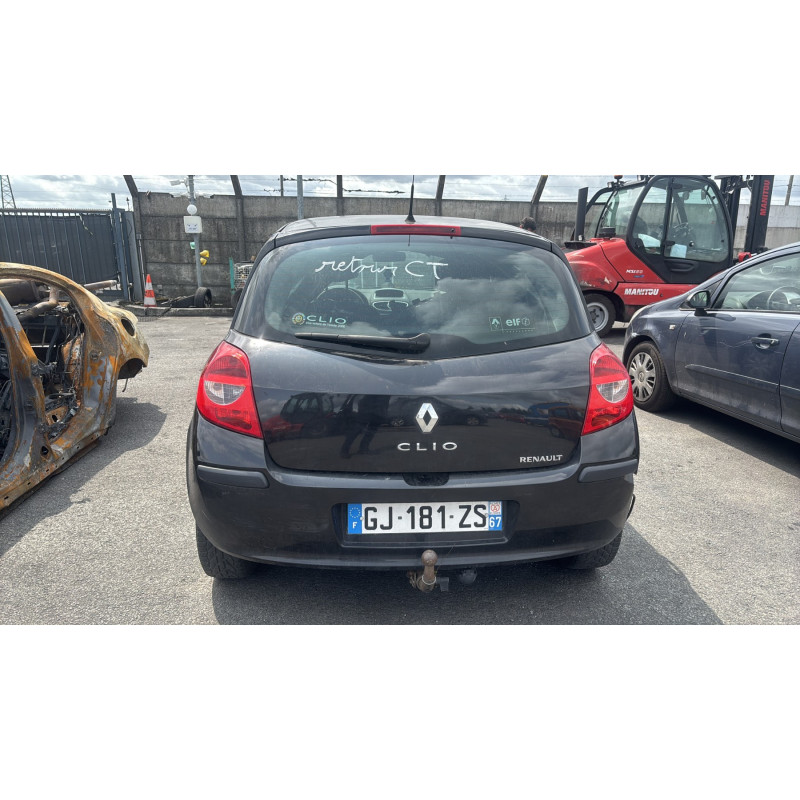Aile avant gauche RENAULT CLIO 3 Photo n°9