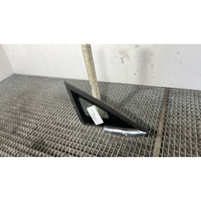 Custode avant droit FORD FIESTA 6 Photo n°2