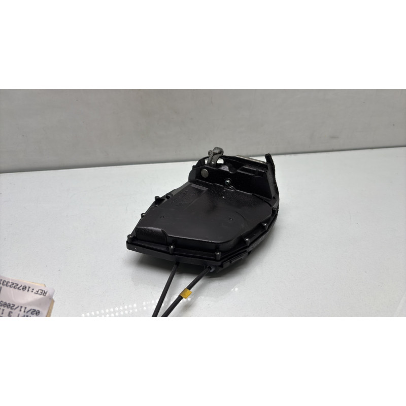 Serrure arriere droit SUZUKI SWIFT 3 Photo n°2