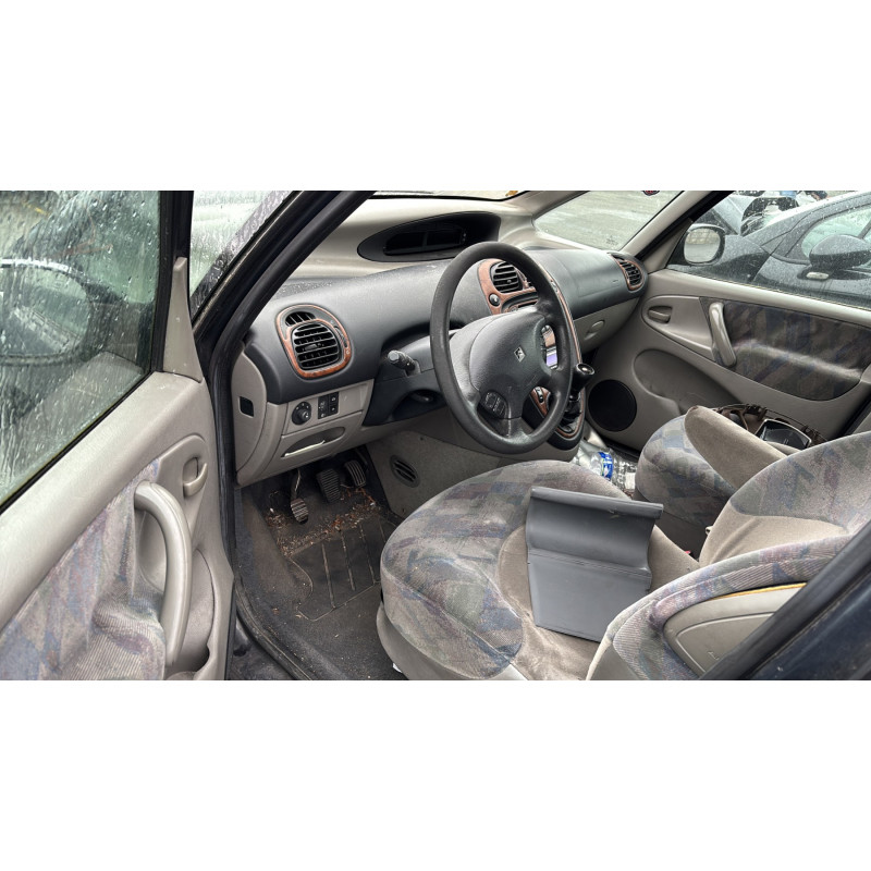 Feu arriere stop central CITROEN XSARA PICASSO Photo n°12