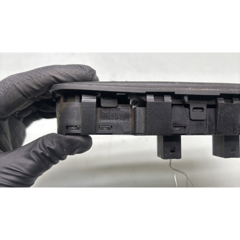 Interrupteur de leve vitre avant gauche CITROEN C4 PICASSO 1 Photo n°4