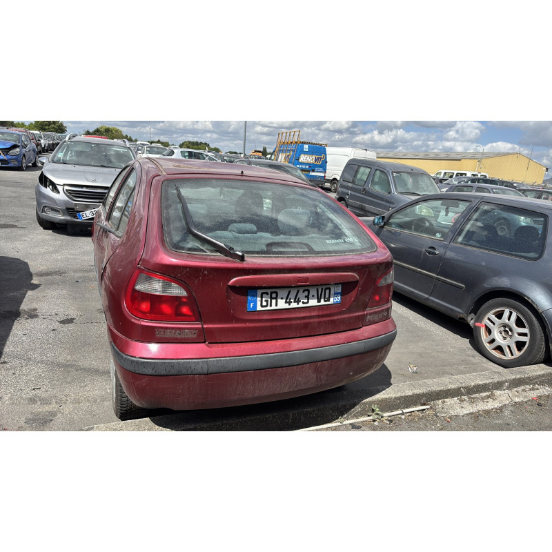 Feu arriere principal droit (feux) RENAULT MEGANE 1 Photo n°8