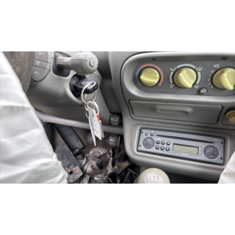 Pompe à carburant RENAULT TWINGO 1 Photo n°20
