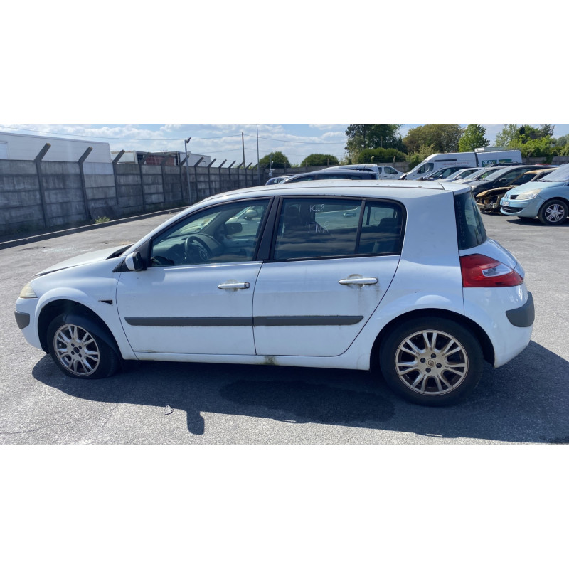 Feu arriere principal gauche (feux) RENAULT MEGANE 2 Photo n°9