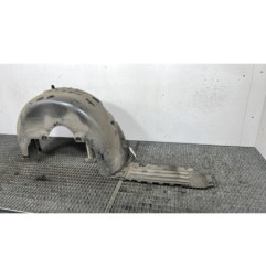 Pare boue arriere droit OPEL VIVARO 3