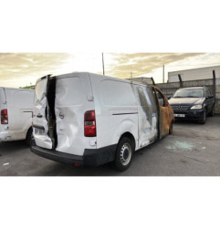 Pare boue arriere droit OPEL VIVARO 3
