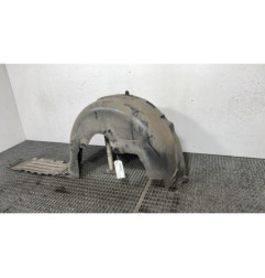 Pare boue arriere gauche OPEL VIVARO 3