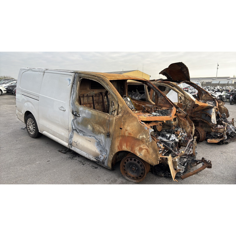 Eclairage de plaque TOYOTA PROACE 2 Photo n°5