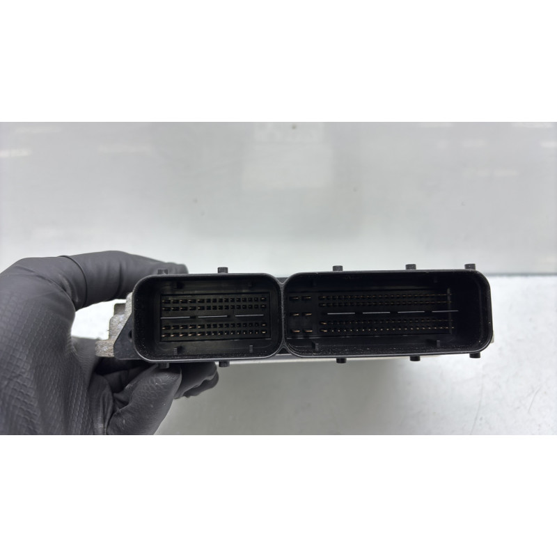 Calculateur moteur VOLKSWAGEN SCIROCCO 3 Photo n°3
