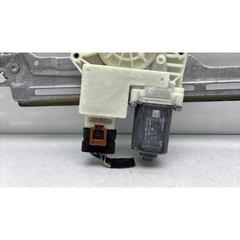 Leve vitre electrique arriere droit PEUGEOT 308 2 Photo n°5