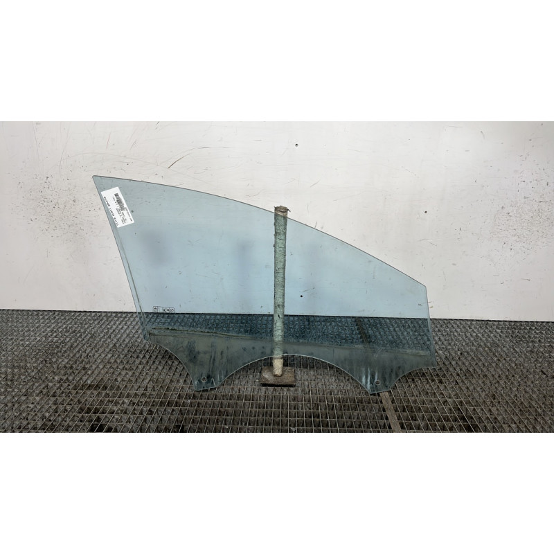Vitre avant gauche FORD MONDEO 3 Photo n°4