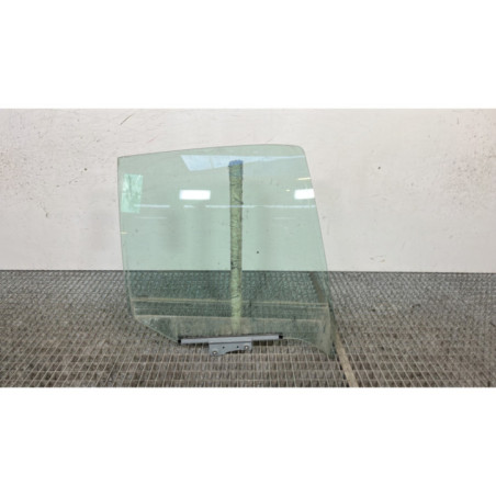 Vitre arriere droit RENAULT CLIO 2 Photo n°1
