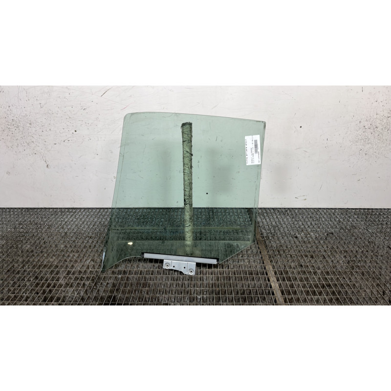 Vitre arriere droit RENAULT CLIO 2 Photo n°4