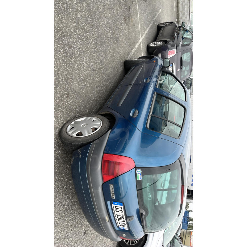 Vitre arriere droit RENAULT CLIO 2 Photo n°11