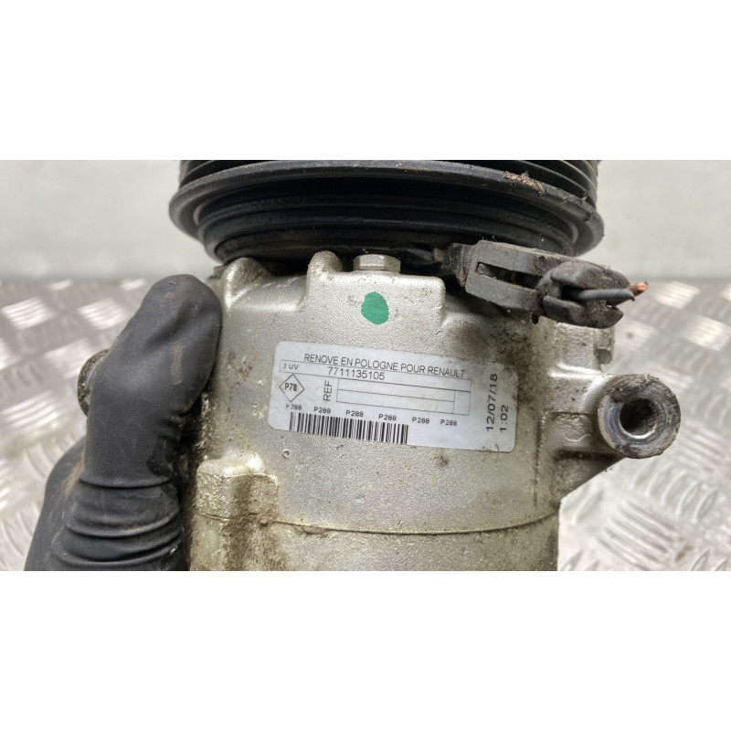 Compresseur clim RENAULT MEGANE 1 Photo n°4