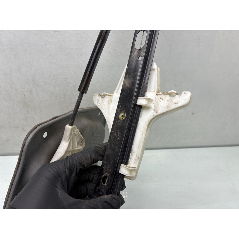 Leve vitre electrique arriere droit VOLKSWAGEN GOLF PLUS Photo n°2