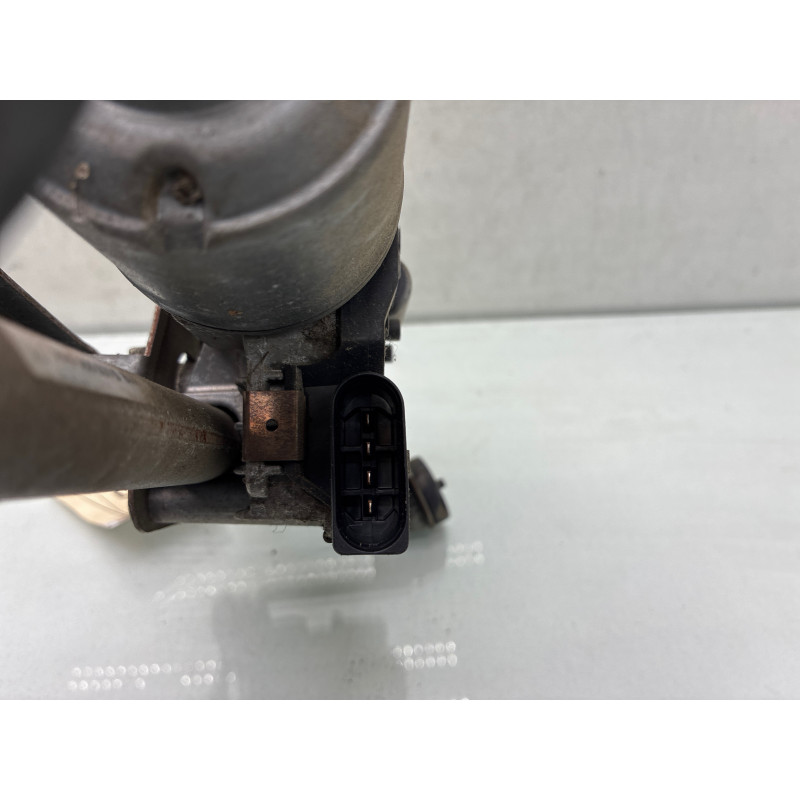 Moteur essuie glace avant droit VOLKSWAGEN GOLF PLUS Photo n°4