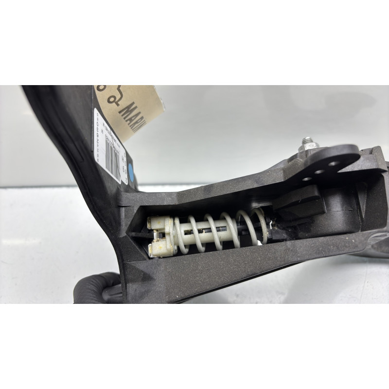 Pedale d'embrayage PEUGEOT 208 2 Photo n°5