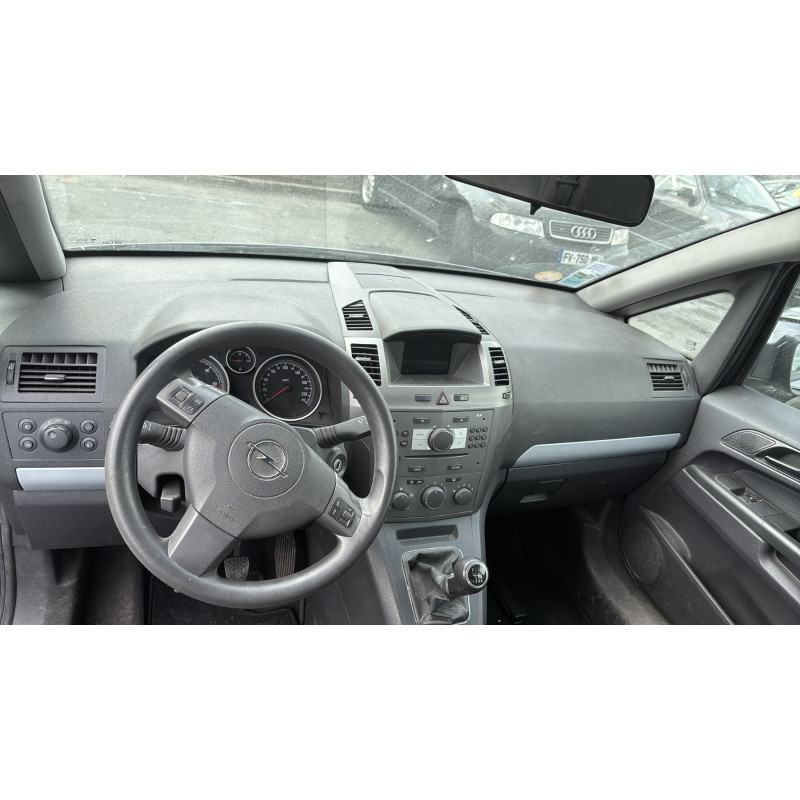 Feu arriere principal droit (feux) OPEL ZAFIRA B Photo n°15