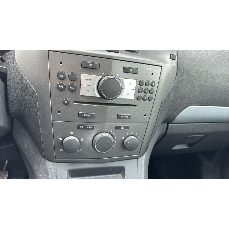 Feu arriere principal droit (feux) OPEL ZAFIRA B Photo n°20