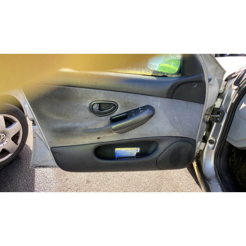 Porte avant gauche PEUGEOT 406 Photo n°17