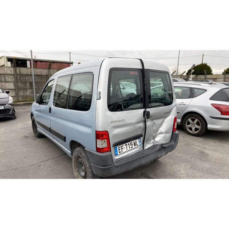 Feu arriere stop central PEUGEOT PARTNER 1 Photo n°8