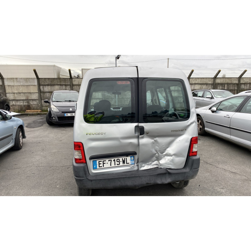 Feu arriere stop central PEUGEOT PARTNER 1 Photo n°9