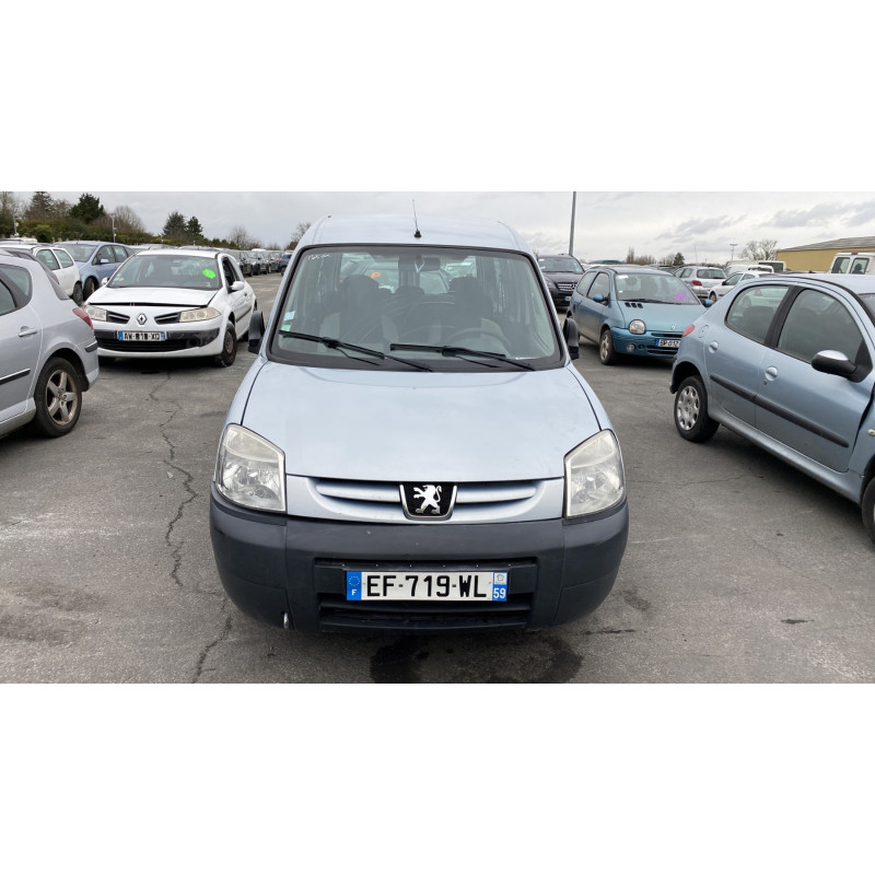 Feu arriere stop central PEUGEOT PARTNER 1 Photo n°12