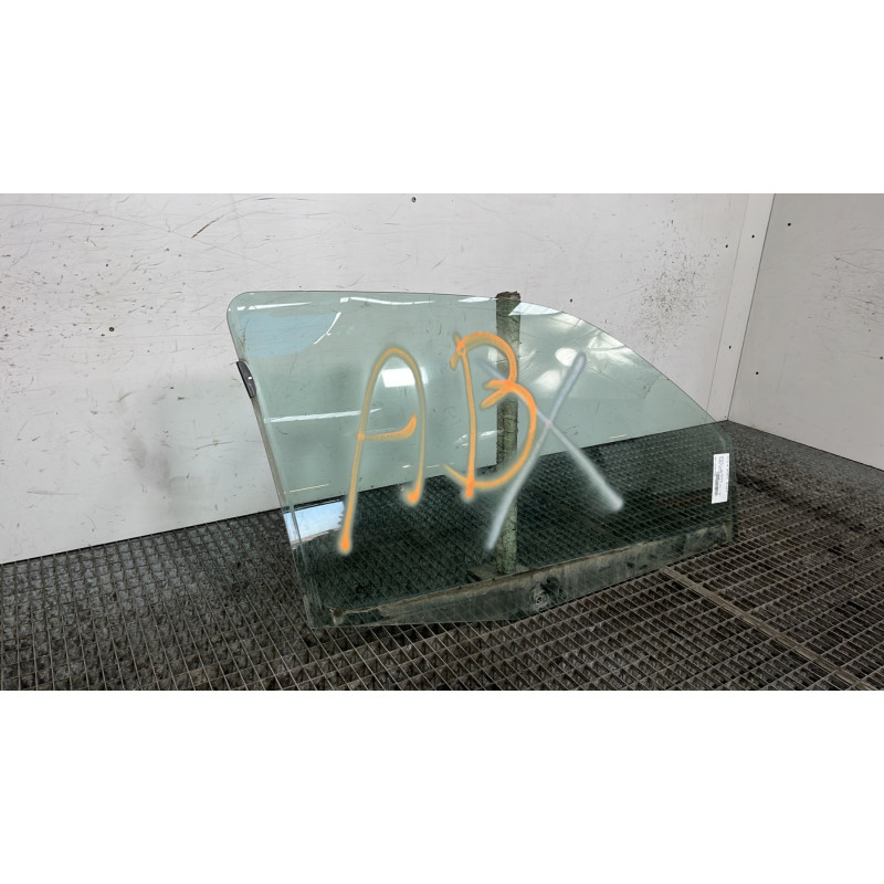Vitre avant droit RENAULT CLIO 2 Photo n°3