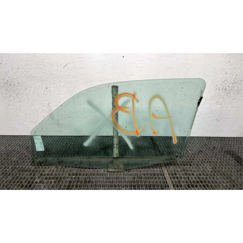 Vitre avant droit RENAULT CLIO 2 Photo n°4