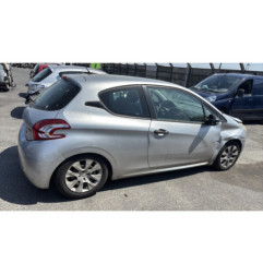 Cremaillere assistee PEUGEOT 208 1
