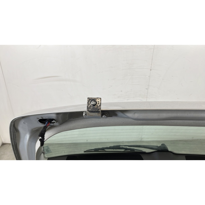 Malle/Hayon arriere VOLKSWAGEN GOLF 4 Photo n°6