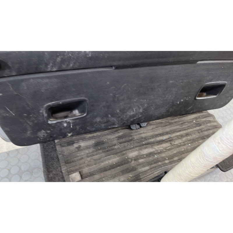 Malle/Hayon arriere VOLKSWAGEN GOLF 4 Photo n°10