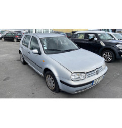Malle/Hayon arriere VOLKSWAGEN GOLF 4