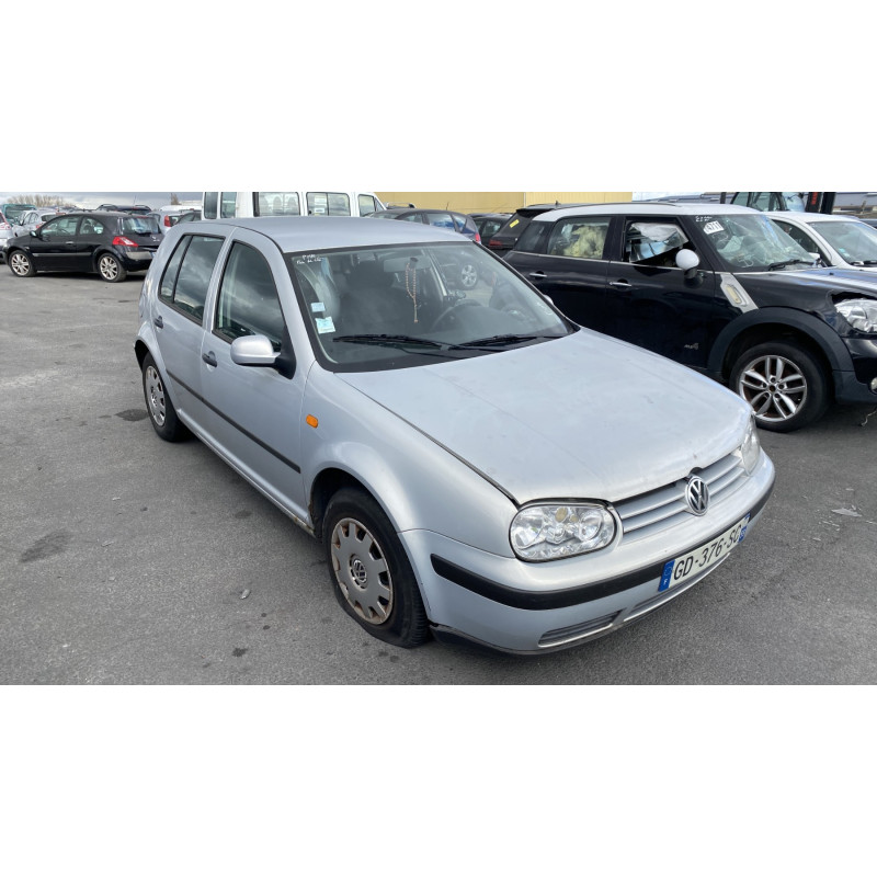 Malle/Hayon arriere VOLKSWAGEN GOLF 4 Photo n°13