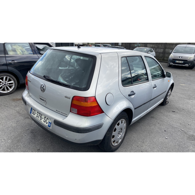 Malle/Hayon arriere VOLKSWAGEN GOLF 4 Photo n°14