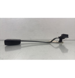 Attache ceinture avant gauche VOLKSWAGEN GOLF 4