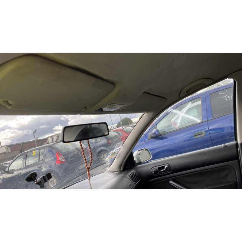 Attache ceinture avant gauche VOLKSWAGEN GOLF 4 Photo n°15