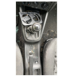 Attache ceinture avant gauche VOLKSWAGEN GOLF 4
