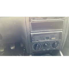 Attache ceinture avant gauche VOLKSWAGEN GOLF 4