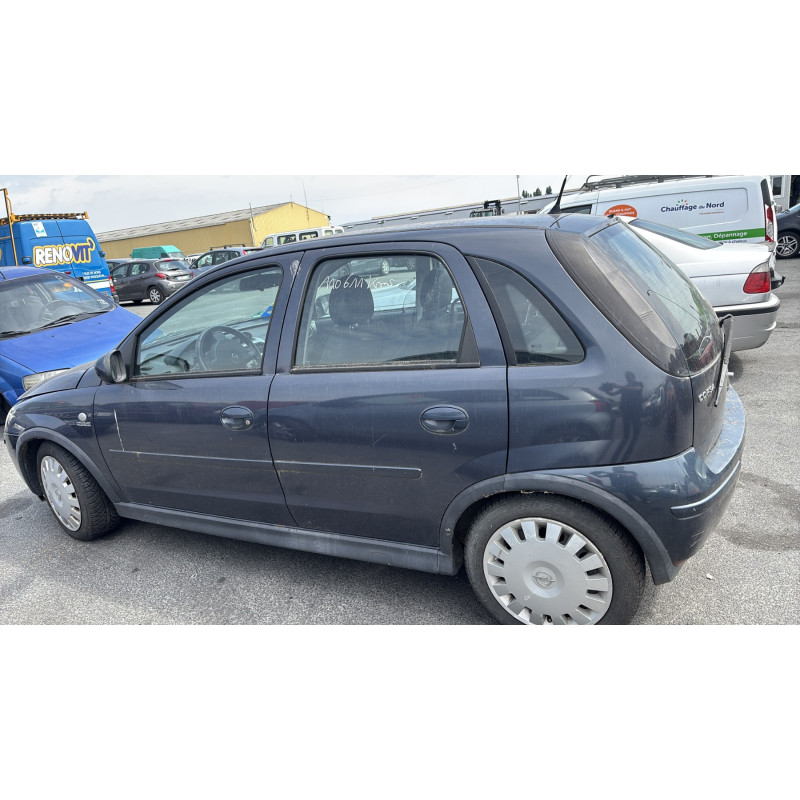 Vitre avant droit OPEL CORSA C Photo n°10