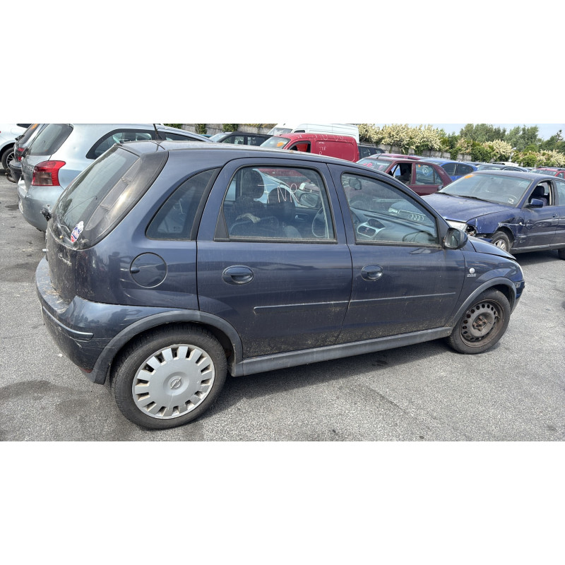 Vitre avant droit OPEL CORSA C Photo n°11