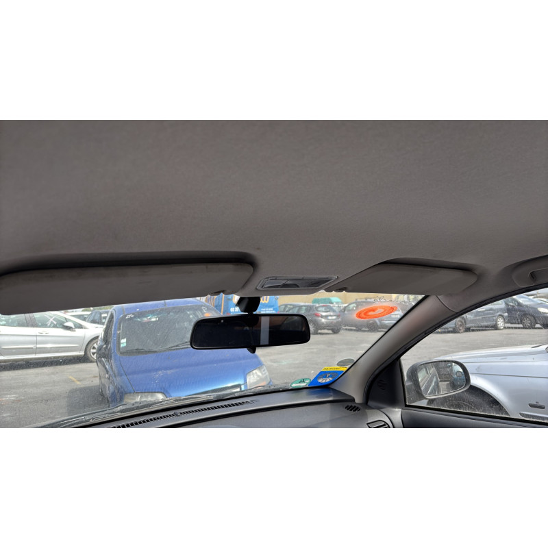 Vitre avant droit OPEL CORSA C Photo n°17
