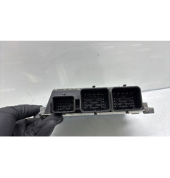 Calculateur moteur PEUGEOT 208 1