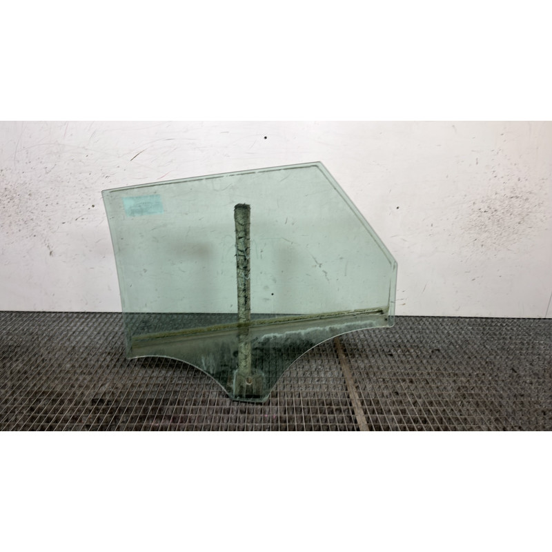 Vitre arriere droit FORD MONDEO 3 Photo n°4
