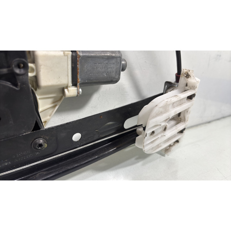 Leve vitre electrique arriere droit FORD MONDEO 3 Photo n°5