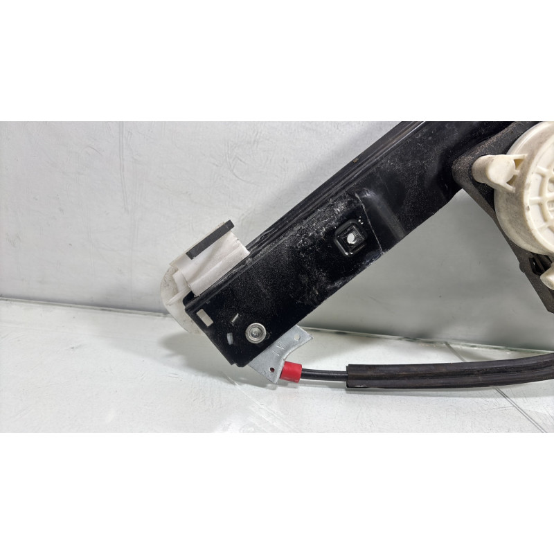 Leve vitre electrique avant gauche FORD MONDEO 3 Photo n°4