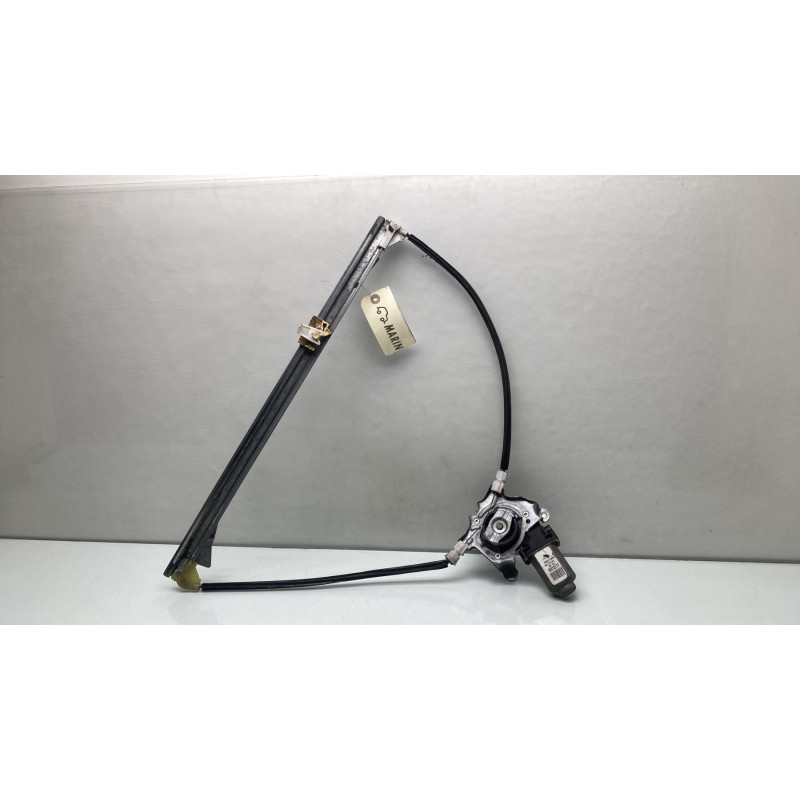 Leve vitre electrique avant gauche RENAULT SCENIC 1 Photo n°1