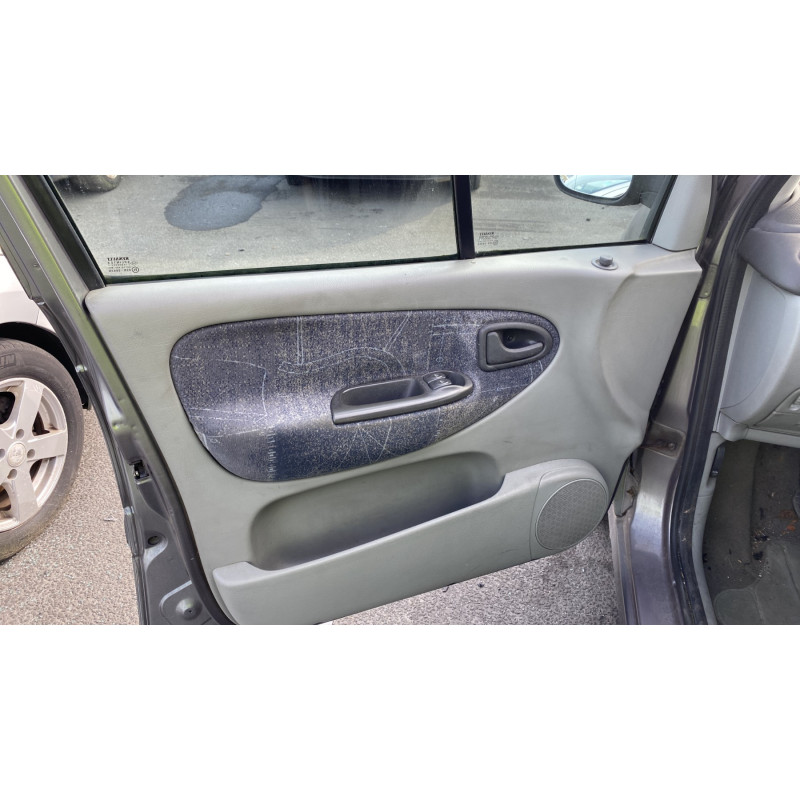 Leve vitre electrique avant gauche RENAULT SCENIC 1 Photo n°17